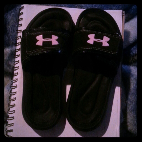 Very cute slip on summer sandles - Picture 1 of 3