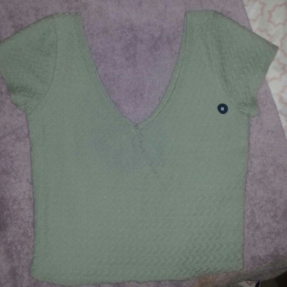 NWT Sz. M Hollister green textured crop top