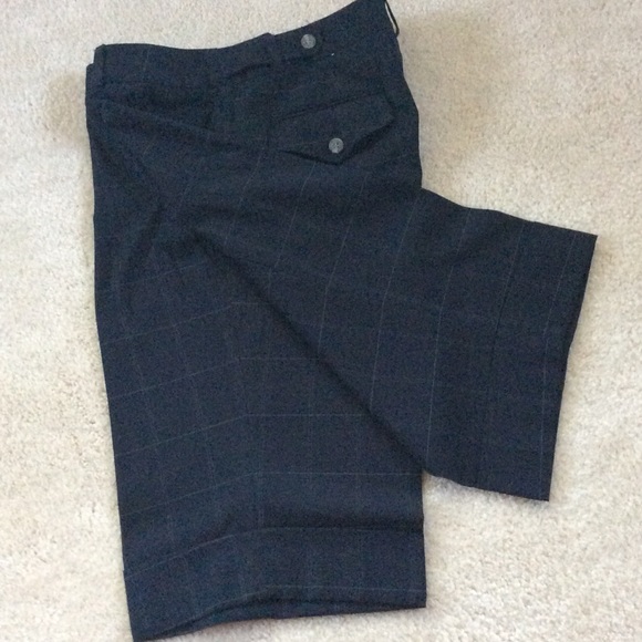 Bermuda shorts - Picture 2 of 3