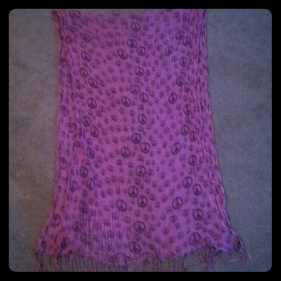 Fashionable, casual/dress scarf