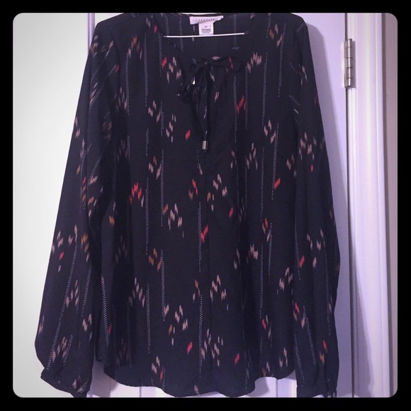Buckle "lovestitch" flowy top
