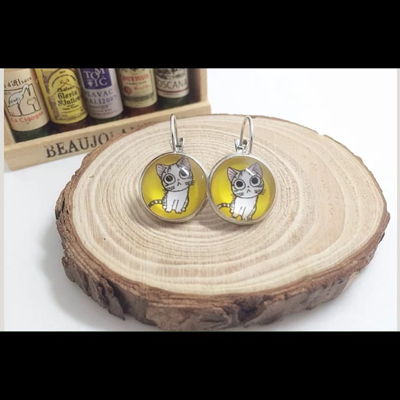 Quirky Cat Design Yellow Dangle Earrings