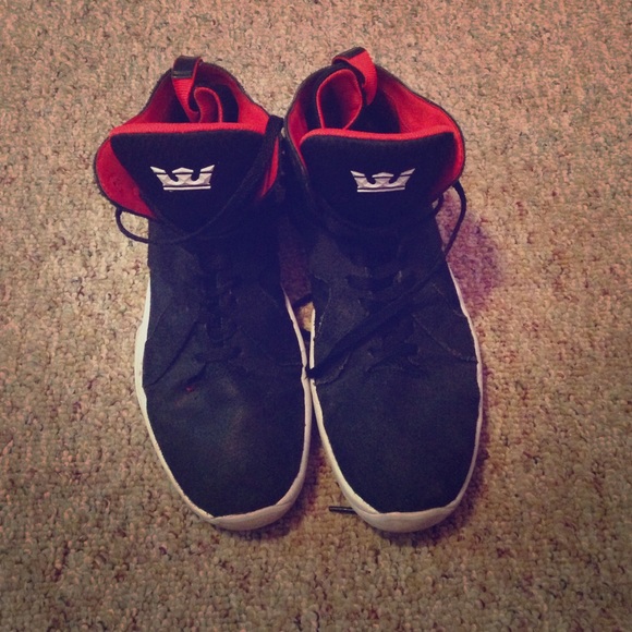 11.5 men's Black suede Supras