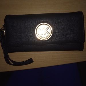MK wallet.