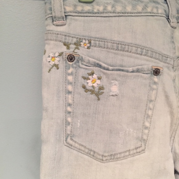 Cute Jeans! SOLD - Picture 3 of 4