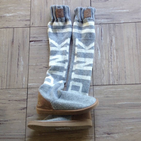 SOLD Vs pink mukluks grey