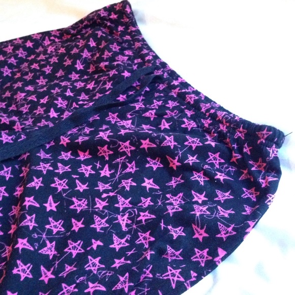 Adorable Joe Boxer pajama pants with pink stars