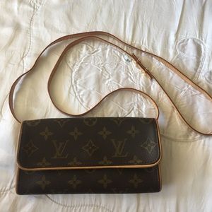 RESERVED! DO NOT BUY! LOUIS VUITTON POCHETTE TWIN