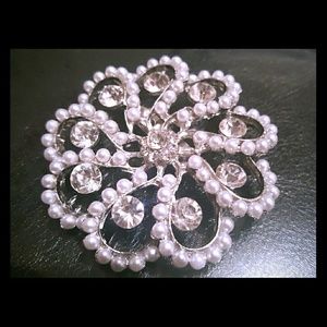 SOLD $$$ PEARL RHINESTONE BROOCH