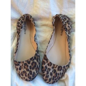 SOLD Leopard print flats