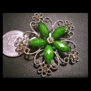 BEAUTIFUL GREEN BROOCH
