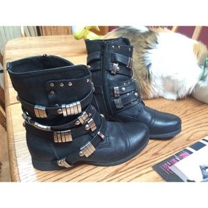 Steve Madden boots