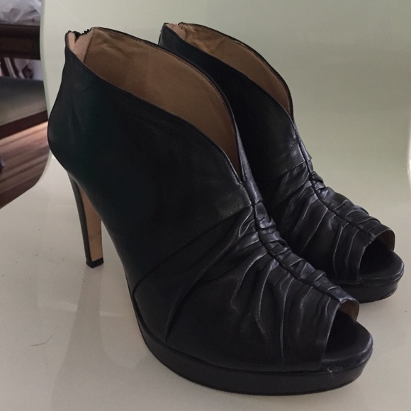 One day sale!  Antonio Melanie peep toe shooties 8
