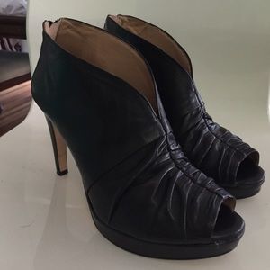 One day sale!  Antonio Melanie peep toe shooties 8