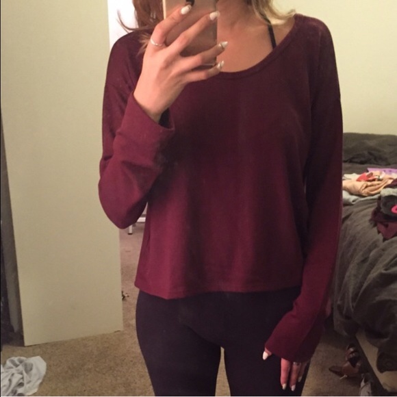 Brandy Melville Sweaters - Brandy Melville Crop Sweater One-Size NWT