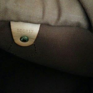 ❤️SOLD❤️ More Pics of Louis Vuitton Speedy 25