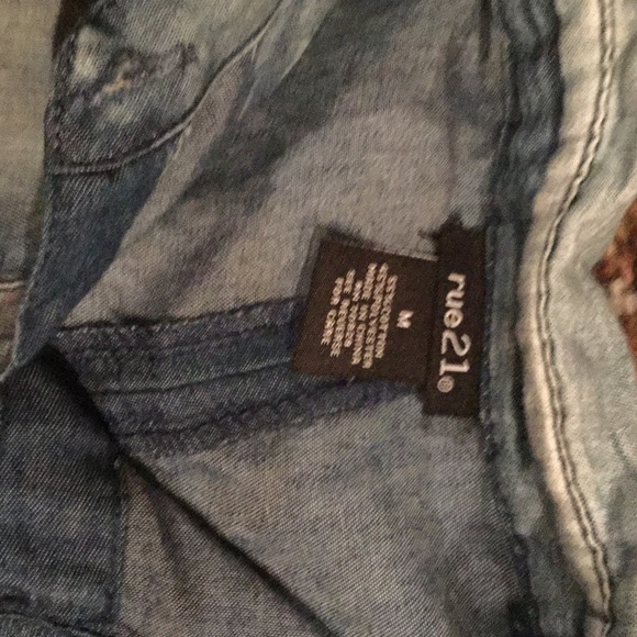 Flowy button down top - Picture 3 of 3