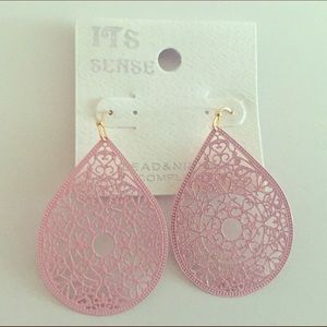 Pink teardrop earrings nwt