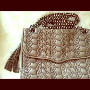 ✨H☀️ST 🅿️ℹ️©K✨R. Minkoff Tire Quilted Bag