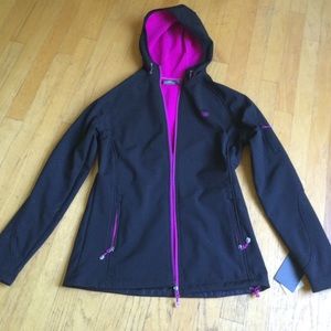 newbalance water resistant jacket