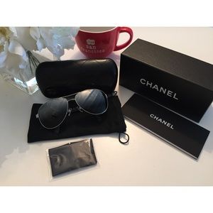 AUTHENTIC CHANEL SUNGLASSES 😎