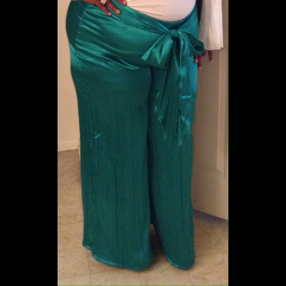 palazzo pants and top - Picture 3 of 3
