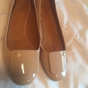 SOLD Tan Tory Burch flats