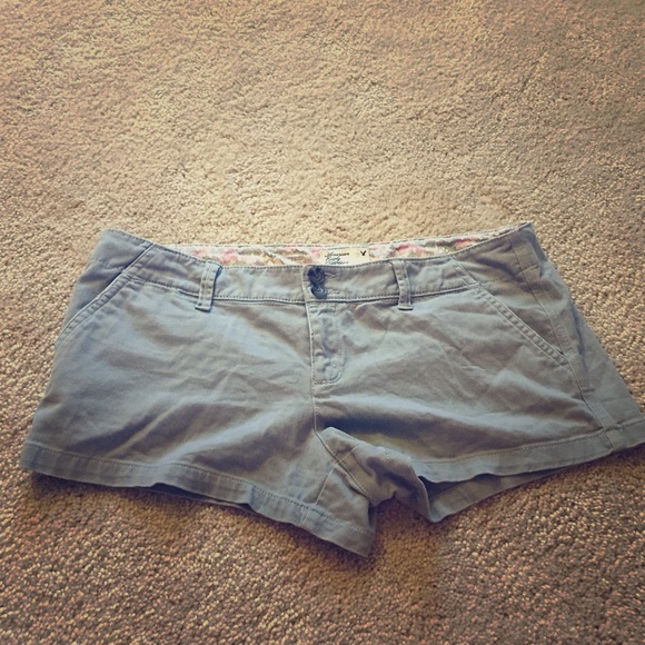 Grey American Eagle shorts