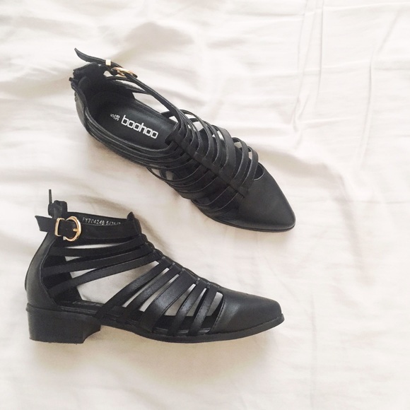 Boohoo Boots - Boohoo black caged booties
