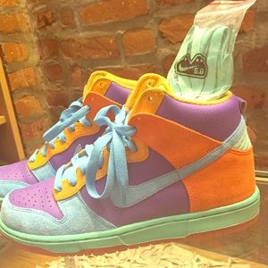 Nike high top dunks