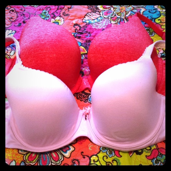 34DD Victoria's Secret bra bundle