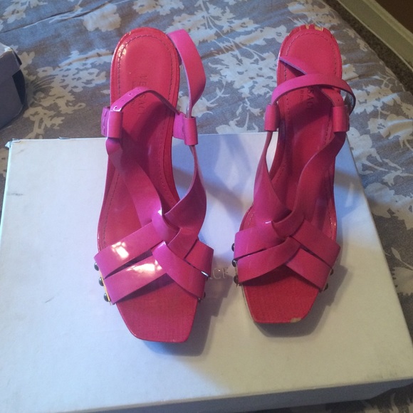 Half of Versace Shoes💥 - Picture 2 of 4