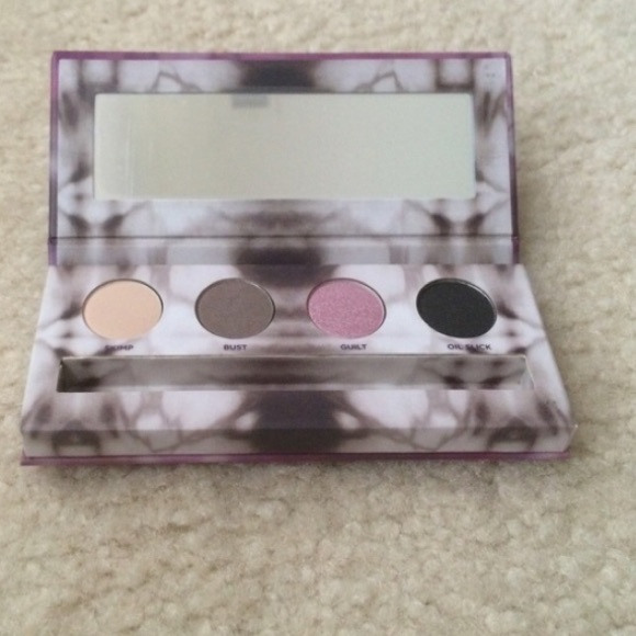 Temp Sale New Urban Decay Eyeshadow Palette