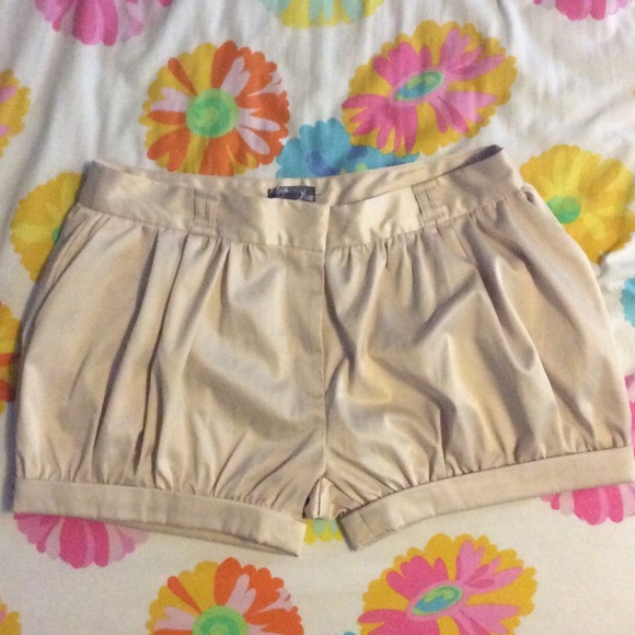 Bubble shorts