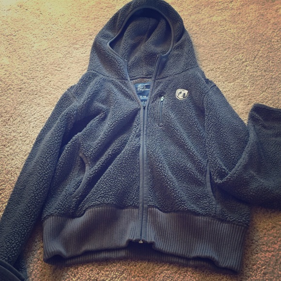 Grey fuzzy AE zip-up hoodie!