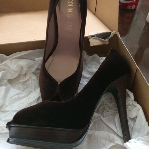 Velvet sweetheart Pumps - Picture 2 of 3