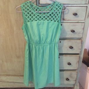 Medium sleeveless dress
