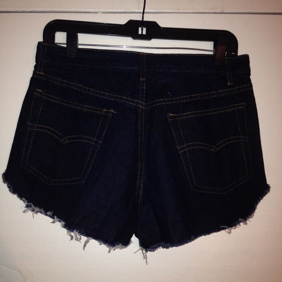 π Sexy distressed spiked shorts size medium - Picture 3 of 3