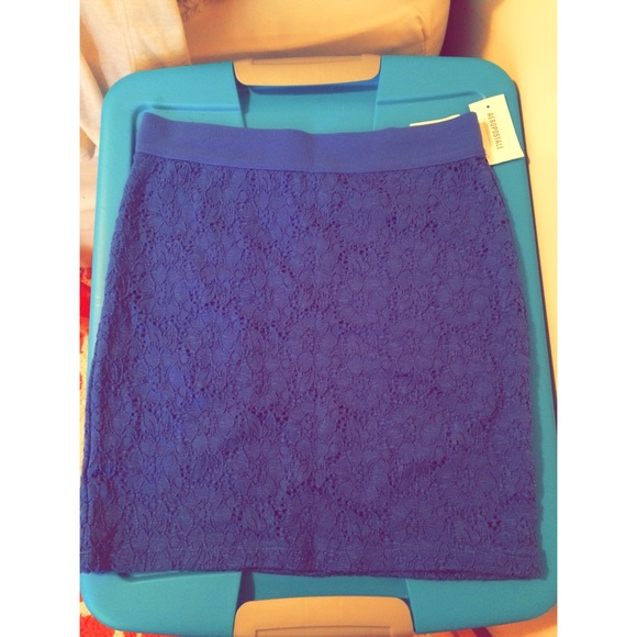 Aero mini skirt