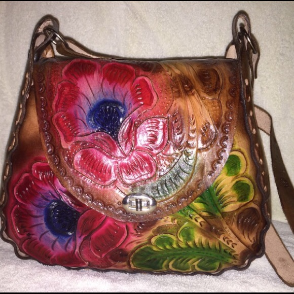 BEAUTIFUL GENUINE LEATHER HANDMADE PURSE - Picture 1 of 4