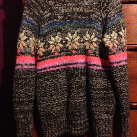 Very warm colorful AE sweater