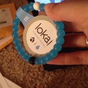 Size medium NWT lokai bracelet blue