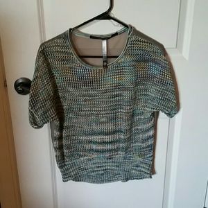 Short sleeved sweater