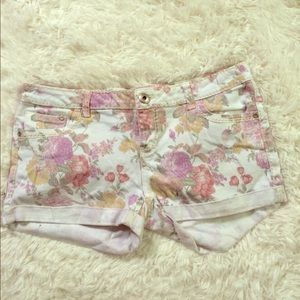 Floral shorts!