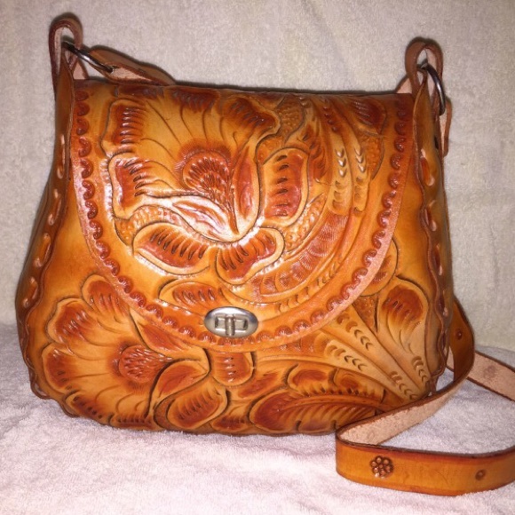 BEAUTIFUL GENUINE LEATHER HANDMADE PURSE - Picture 1 of 4