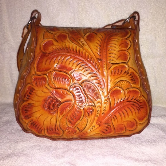 BEAUTIFUL GENUINE LEATHER HANDMADE PURSE - Picture 2 of 4