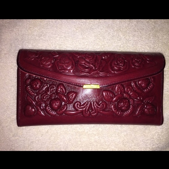 BEAUTIFUL GENUINE LEATHER HANDMADE WALLET - Picture 1 of 3