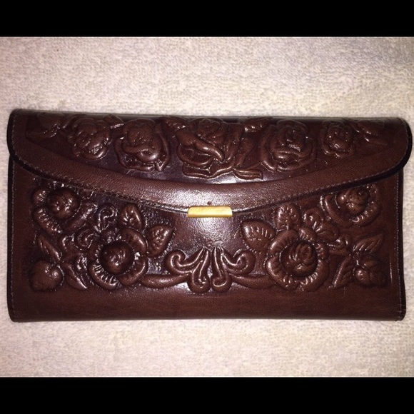 BEAUTIFUL GENUINE LEATHER HANDMADE WALLET - Picture 1 of 3