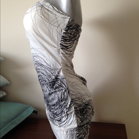 Dress stapless - Picture 2 of 3