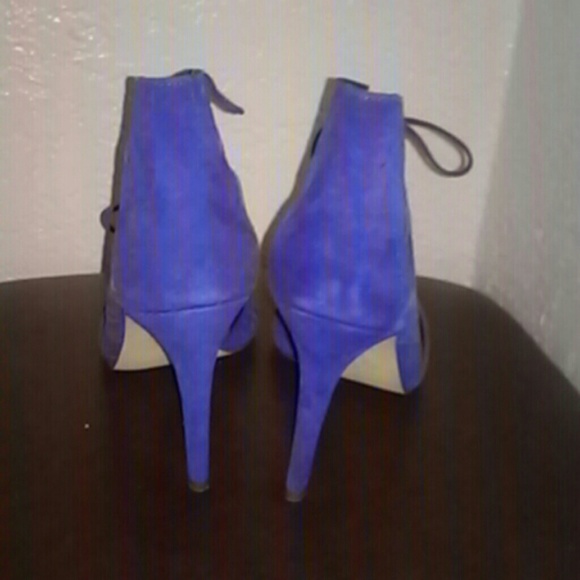 Ivanka Trump - Picture 2 of 3